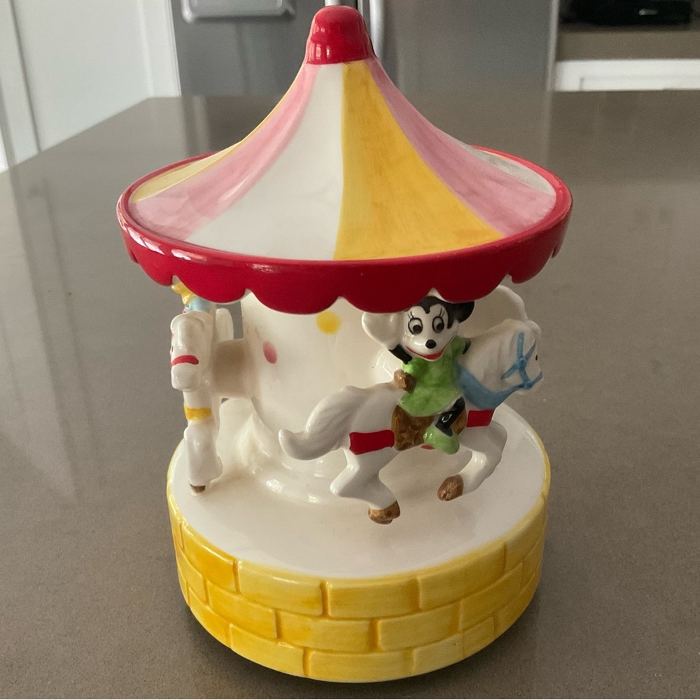 DISNEY Musical Carousel - Rare & Vintage